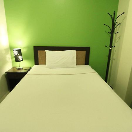 Urban Manor Hotel Roxas City Exterior foto